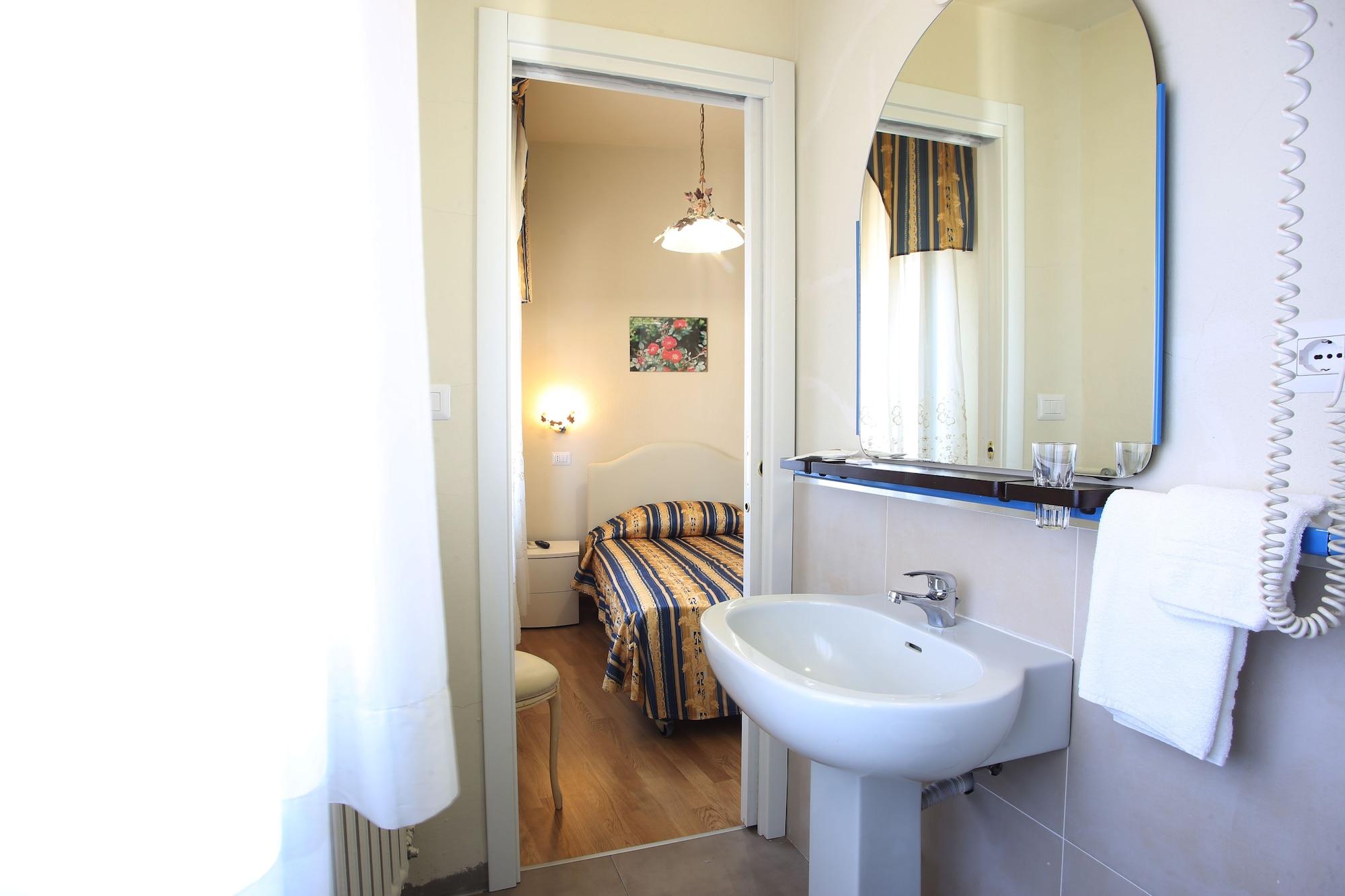 Hotel Nuovo Savi 몬테카티니테르메 외부 사진