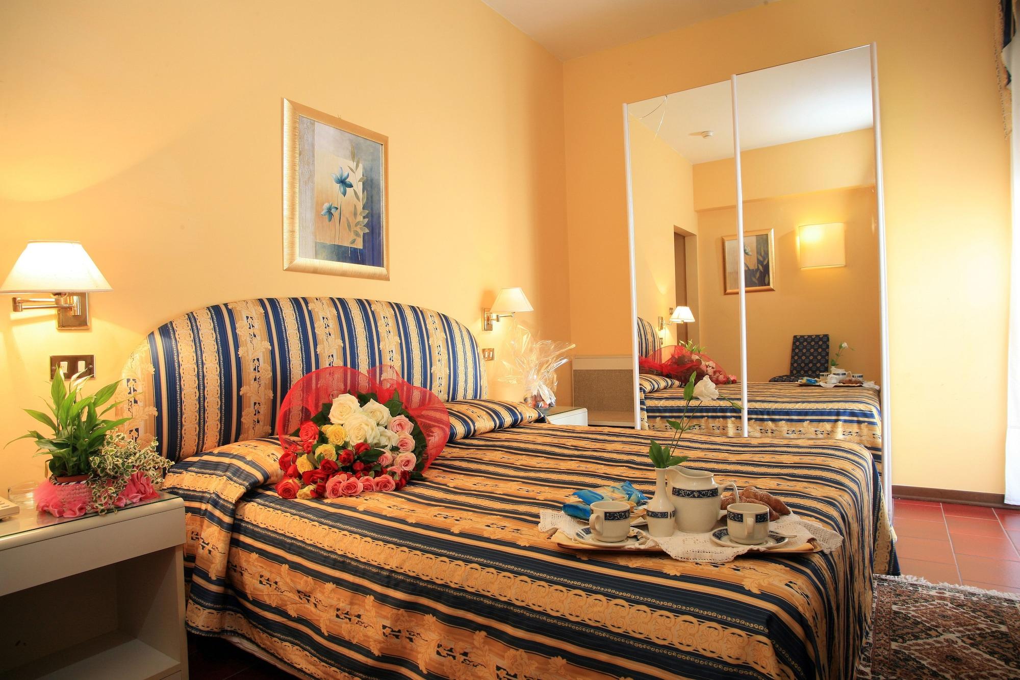 Hotel Nuovo Savi 몬테카티니테르메 외부 사진