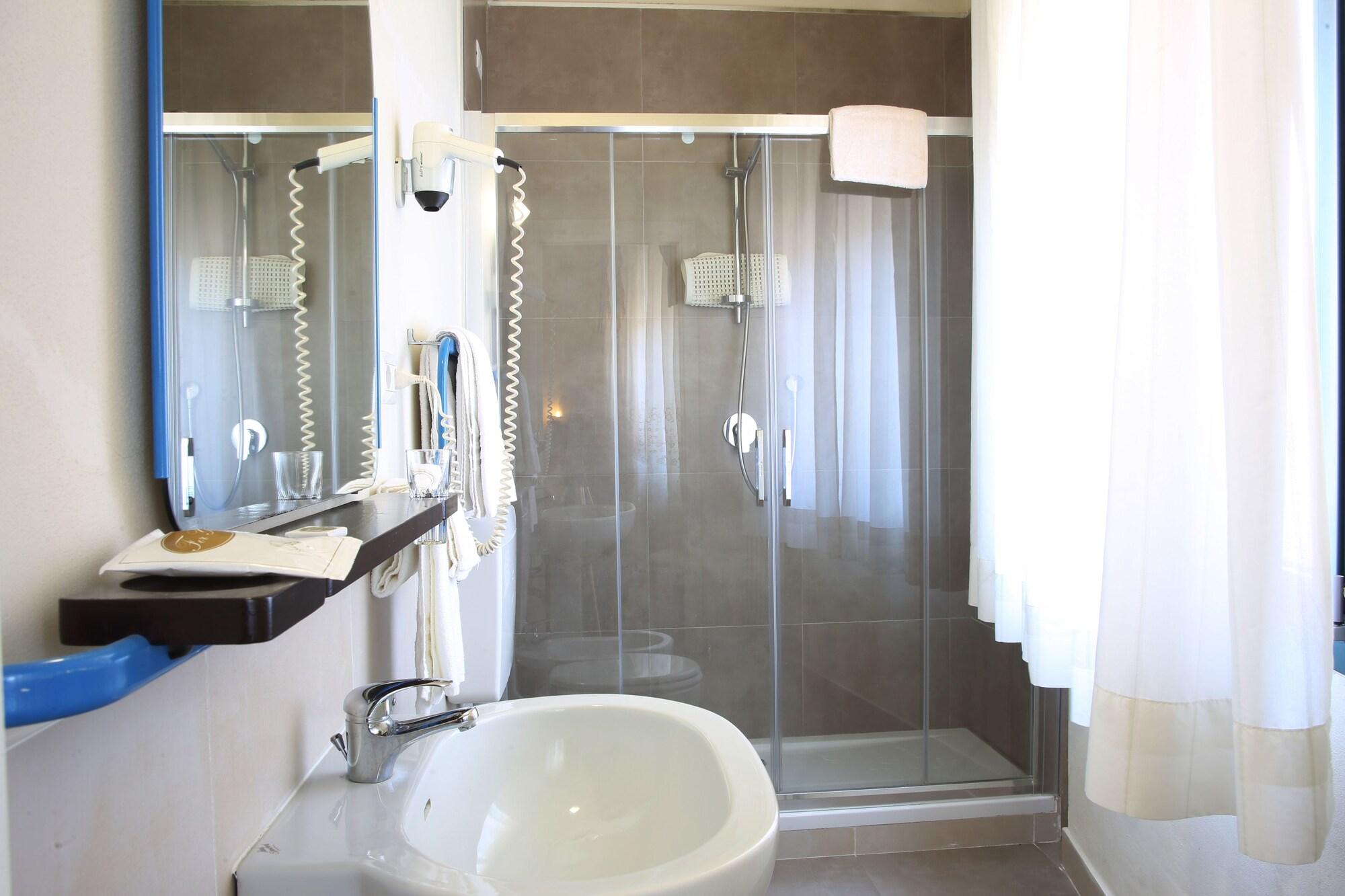 Hotel Nuovo Savi 몬테카티니테르메 외부 사진