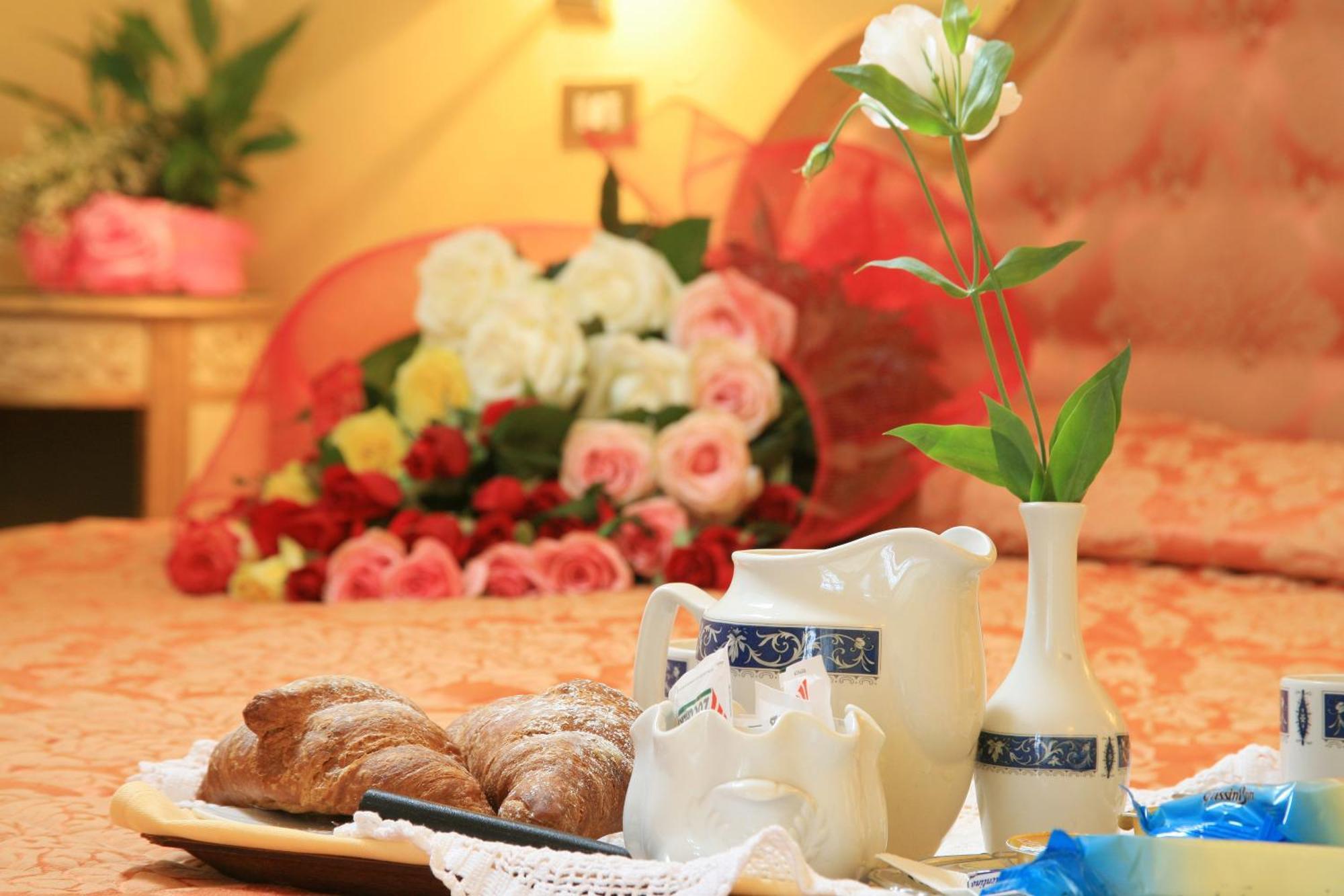 Hotel Nuovo Savi 몬테카티니테르메 외부 사진