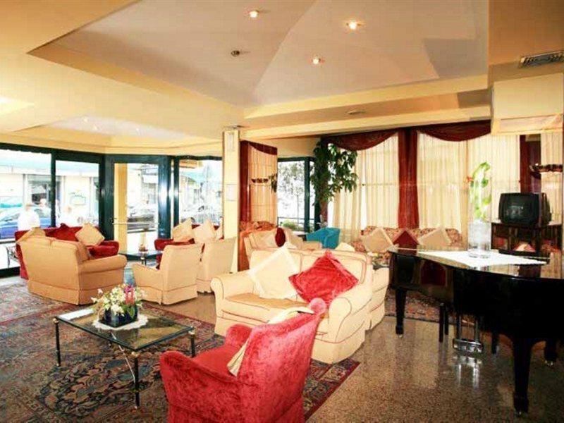 Hotel Nuovo Savi 몬테카티니테르메 외부 사진
