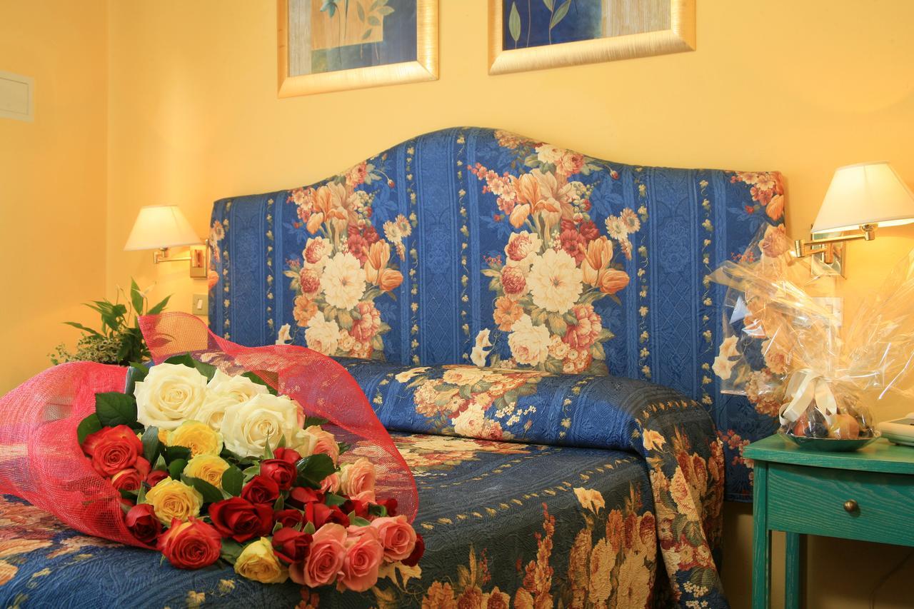 Hotel Nuovo Savi 몬테카티니테르메 외부 사진