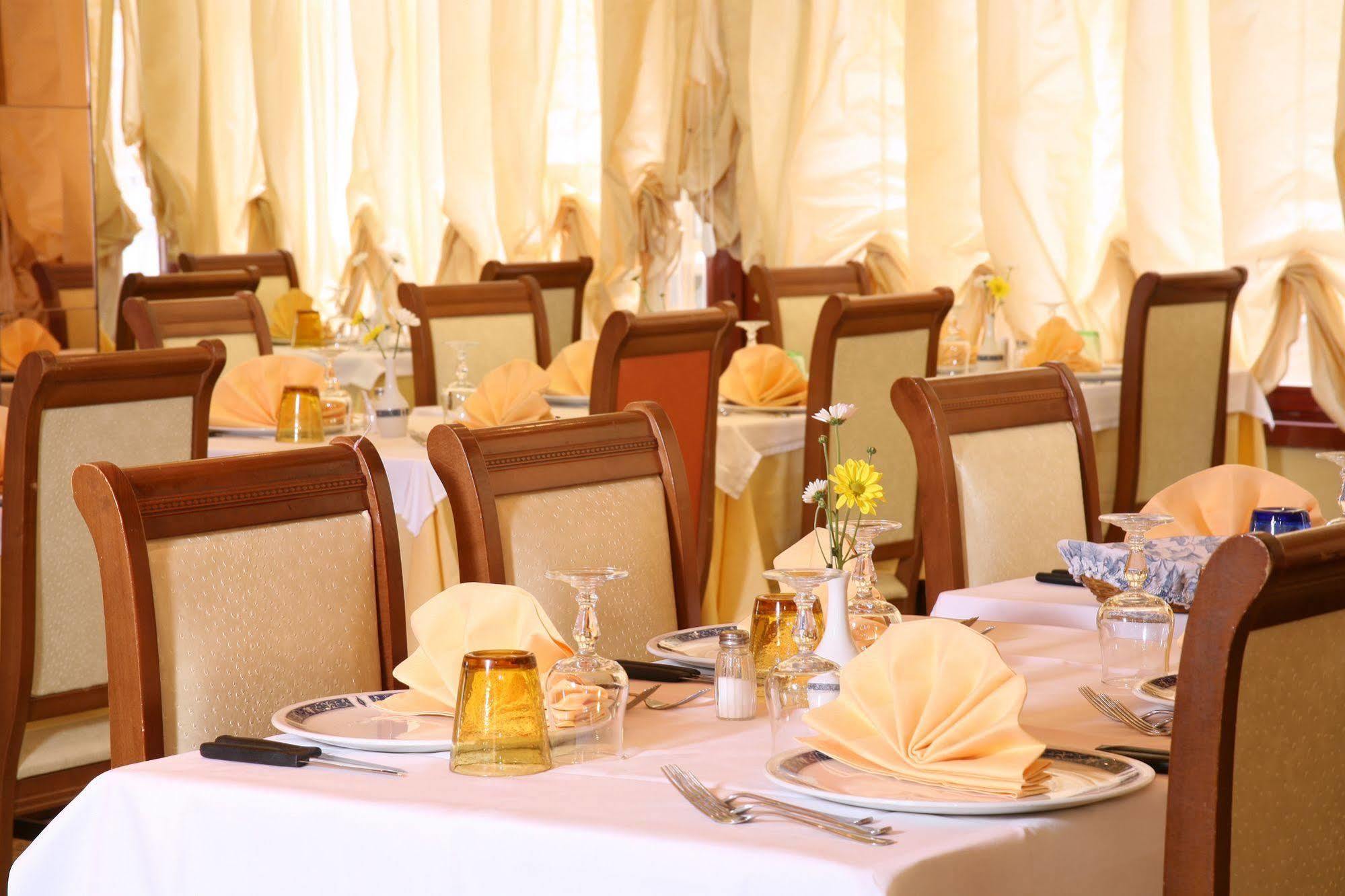 Hotel Nuovo Savi 몬테카티니테르메 외부 사진