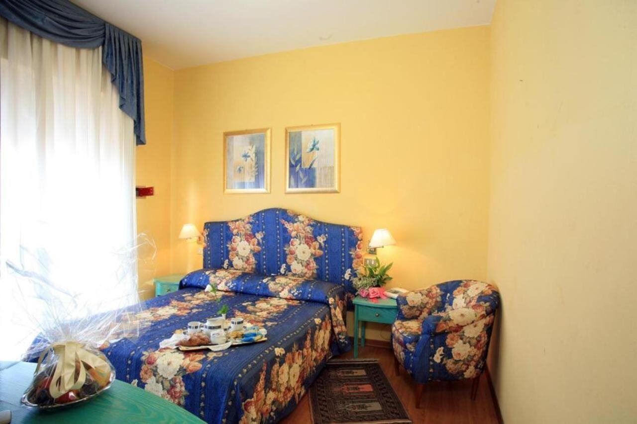 Hotel Nuovo Savi 몬테카티니테르메 외부 사진